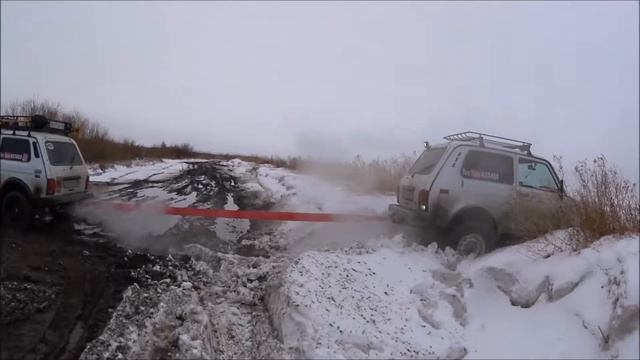 ПЕРВЫЙ ЗИМНИЙ ВЫЕЗД. В ПОИСКАХ СНЕГА. ДРИФТ ПО ПОЛЮ. смотреть онлайн