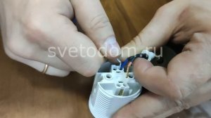 Как заменить патрон в люстре своими руками - видео!