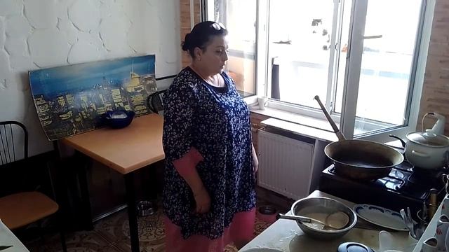 Блинчики с творогом и мёдом смотреть онлайн