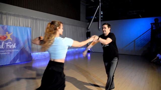 ХАСТЛ, Discofox, Уралфест 2022, Invitational, Виталий Ермаков и Яна Степочкина смотреть онлайн