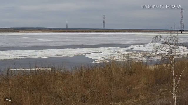 Ледоход река Лена, г/п Табага смотреть онлайн