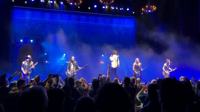 ESCAPE , ALICE COOPER @MERIDIAN HALL, TORONTO 2022 смотреть онлайн