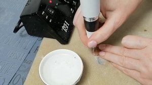 Эксперимент! Сверлю отверстия в разных камнях.