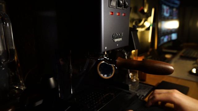 Daily Espresso Routine | Gaggia Classic Pro and Eureka Mignon Notte смотреть онлайн