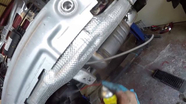 PORSCHE BOXSTER 981 GTS SPORTS EXHAUST FIX AND REAR BUMPER REMOVAL DIY смотреть онлайн