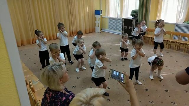 8 Маленькие ежики смотреть онлайн