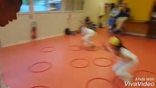 Cours de capoeira pour les enfants смотреть онлайн