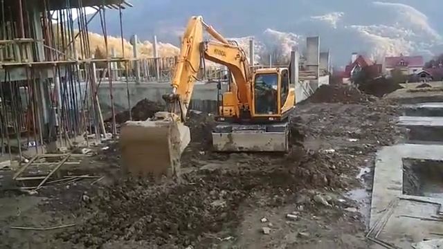 Эксковаторы хендай 180