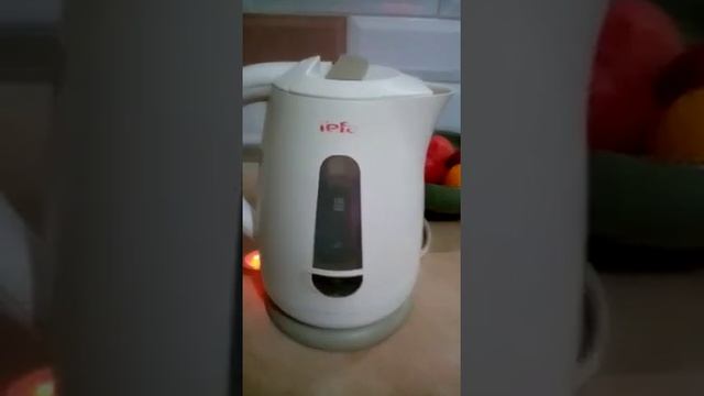 Электрочайник Tefal KO299130 смотреть онлайн