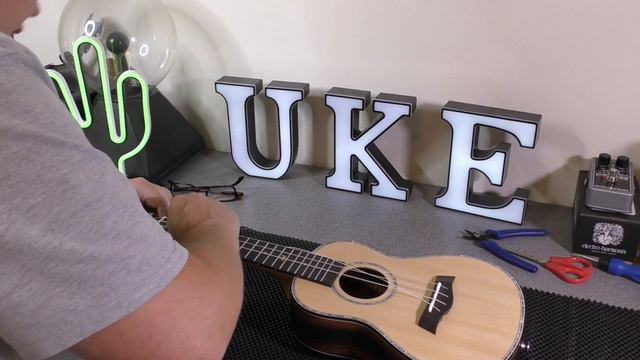 Fit Low G String On Ukulele - How To Swap High G To Low G
