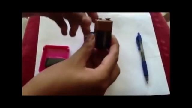 How to install/replace battery / Behringer Ultra Feedback/Distortion FD-300 смотреть онлайн