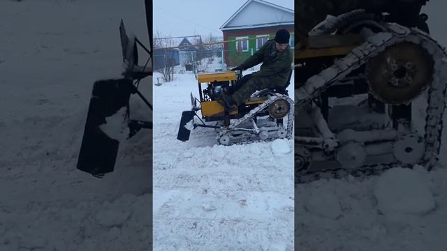 Гусеничный минитрактор продолжение смотреть онлайн