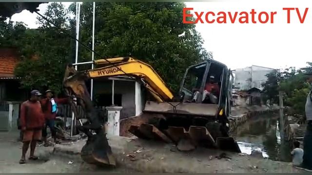 Excavator Mini||Evakuasi||Hyundai R35z-7 Vs Hyundai R60