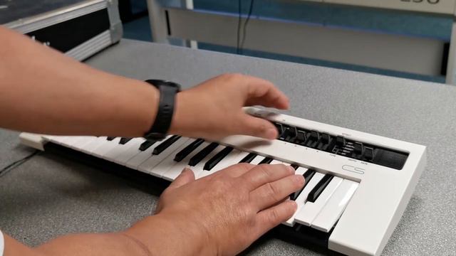 Yamaha Reface CS Synthesizer | Boxed | Blackpool Store смотреть онлайн