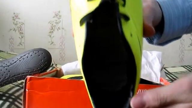 NIKE HYPERVENOM PHELON IC LIME/GREEN смотреть онлайн