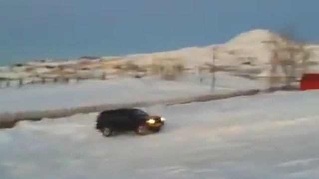 Nissan Sunny VS FJ Cruiser & Pathfinder - ٍSnow Challenge смотреть онлайн