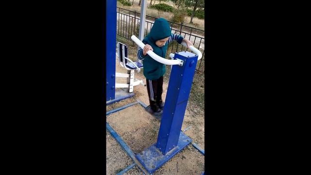 Надо Подкачаться смотреть онлайн