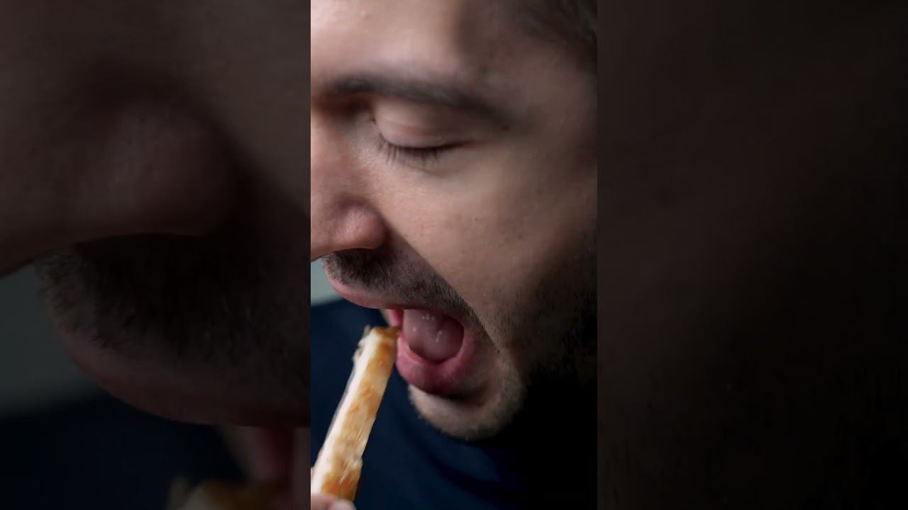 Осетрина горячего копчения собственной рецептуры, пальчики оближешь #shorts смотреть онлайн