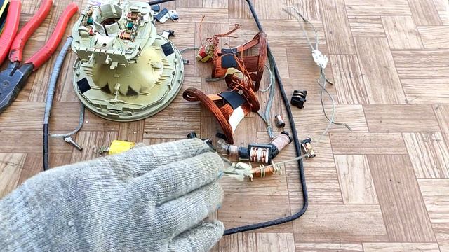 Сколько меди в мониторе Самсунг? В блокнот разборщику. смотреть онлайн