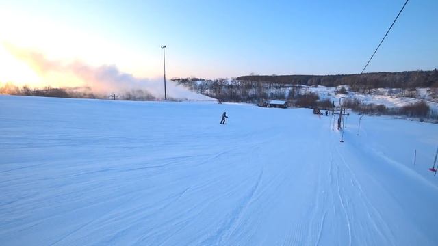 Первый день катания на горных лыжах! смотреть онлайн