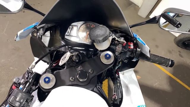 2008 Honda CBR600RR смотреть онлайн