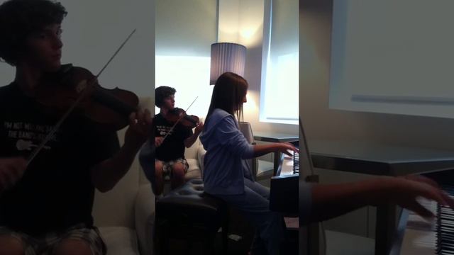 Geroge Gershwin Prelude played by Emily Bear and Jonathan Russell смотреть онлайн