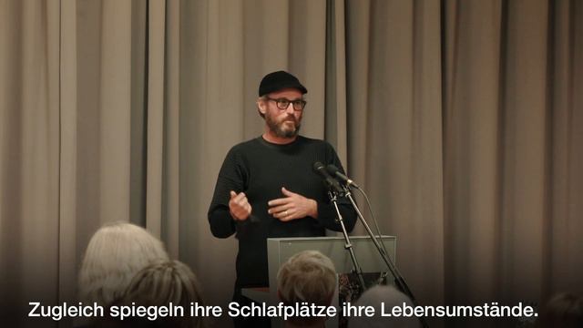 Ausstellungseröffnung mit James Mollison am 8. Oktober 2021 смотреть онлайн