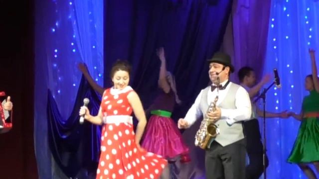 Анна Арутюнян и Народный ансамбль "Сундучок" Ах Наташа смотреть онлайн