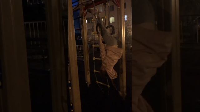 Ксюша на спорт площадке #дети #детскийканал #детскоевидео #спорт смотреть онлайн