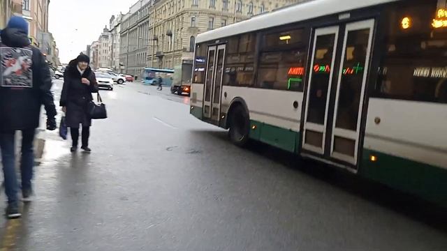 Автобус следует по маршруту 6 смотреть онлайн