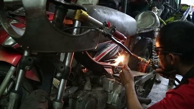 moped cafe racer part 3 смотреть онлайн