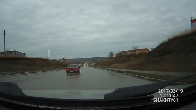 г.Шахты. Неадыкват ВАЗ 2115 Х742ХМ смотреть онлайн