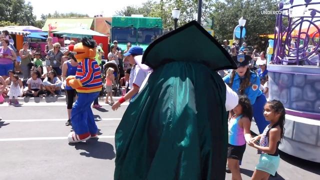 New Sesame Street Parade at SeaWorld Orlando! смотреть онлайн