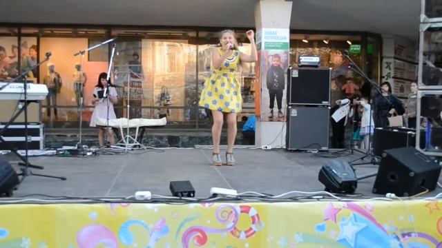 Трифонова Алиса. Саратов. Выступление на день города. смотреть онлайн