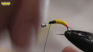 Мушка из ЖД флажка на хариуса и ленка