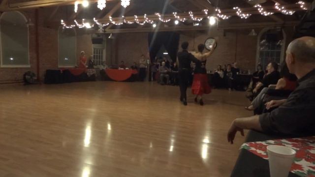 RIUSA Dance Holiday Dance Party Brown Ballroom Performance (Anna and Doron) смотреть онлайн