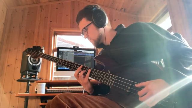 Nemo Egg (Finding Nemo) BASS COVER смотреть онлайн