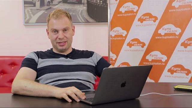 Tesla Model Y - скучный черный салон, перетянули в яркую экокожу наппа