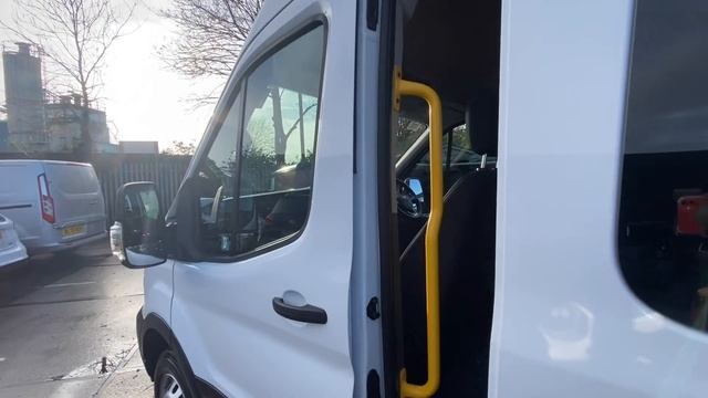 2021(21) FORD TRANSIT 2.0 ECOBLUE 130ps 460 L4 H3 17 SEATER LEADER смотреть онлайн