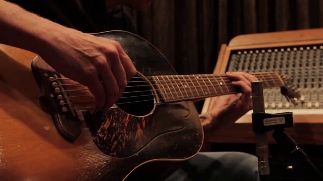 Keith Urban - John Cougar, John Deere, John 3:16 (Behind the Song) смотреть онлайн