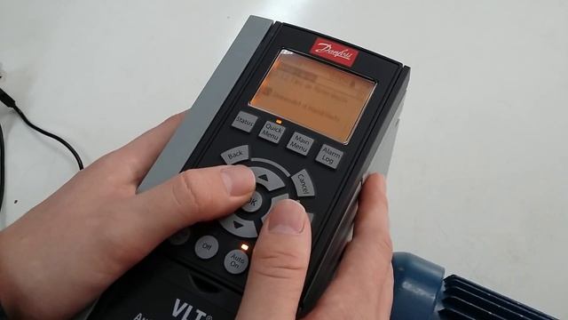 Primeiros passos Inversor danfoss смотреть онлайн