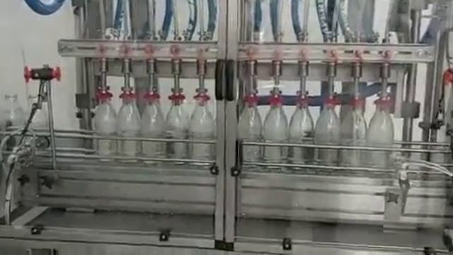 Переработка фруктов. Производство яблочного сока с розливом в стеклянные бутылки. Тестирование лини смотреть онлайн