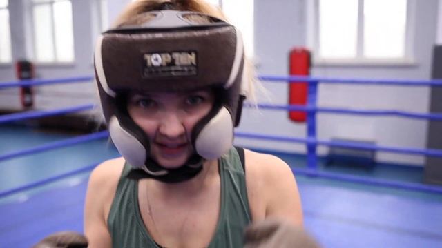 Женя Окунева. Тренер по боксу. смотреть онлайн