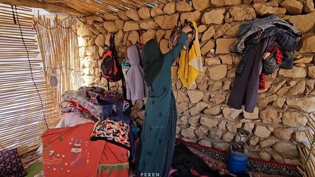 "Cozy Haven: Crafting a Stylish and Warm Tent for Grandma's Family in the Depths of Extreme Cold"⛺️ смотреть онлайн