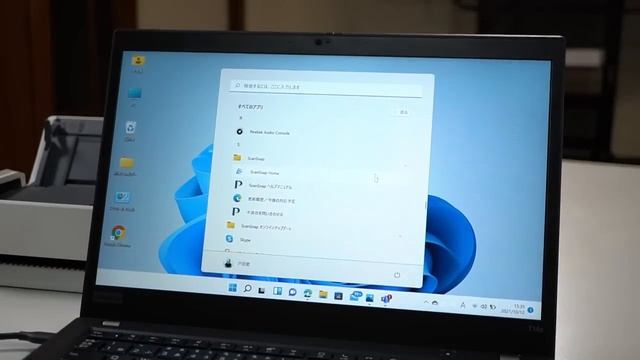 家の紙書類撲滅！　新登場のスタンダードモデル「ScanSnap iX1300」レビュー。動きが快感で、このギミックには脱帽×3ですね。 смотреть онлайн