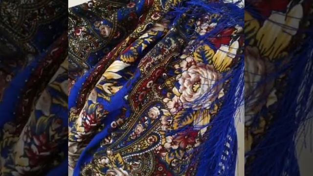 Яркий Платок в стиле Павлопосад. С шелковой бахромой смотреть онлайн
