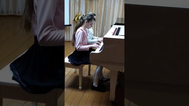 Чобану Арина, Чобану Карина. В. Моцарт Передзвiн. П. Захаров Вальс жабенят. смотреть онлайн