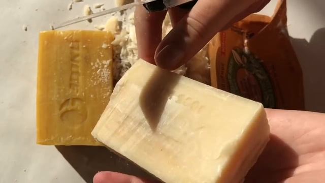 РЕЖУ ОЧЕНЬ СУХОЕ ХОЗЯЙСТВЕННОЕ МЫЛО / VERY DRY SOAP CUTTING смотреть онлайн