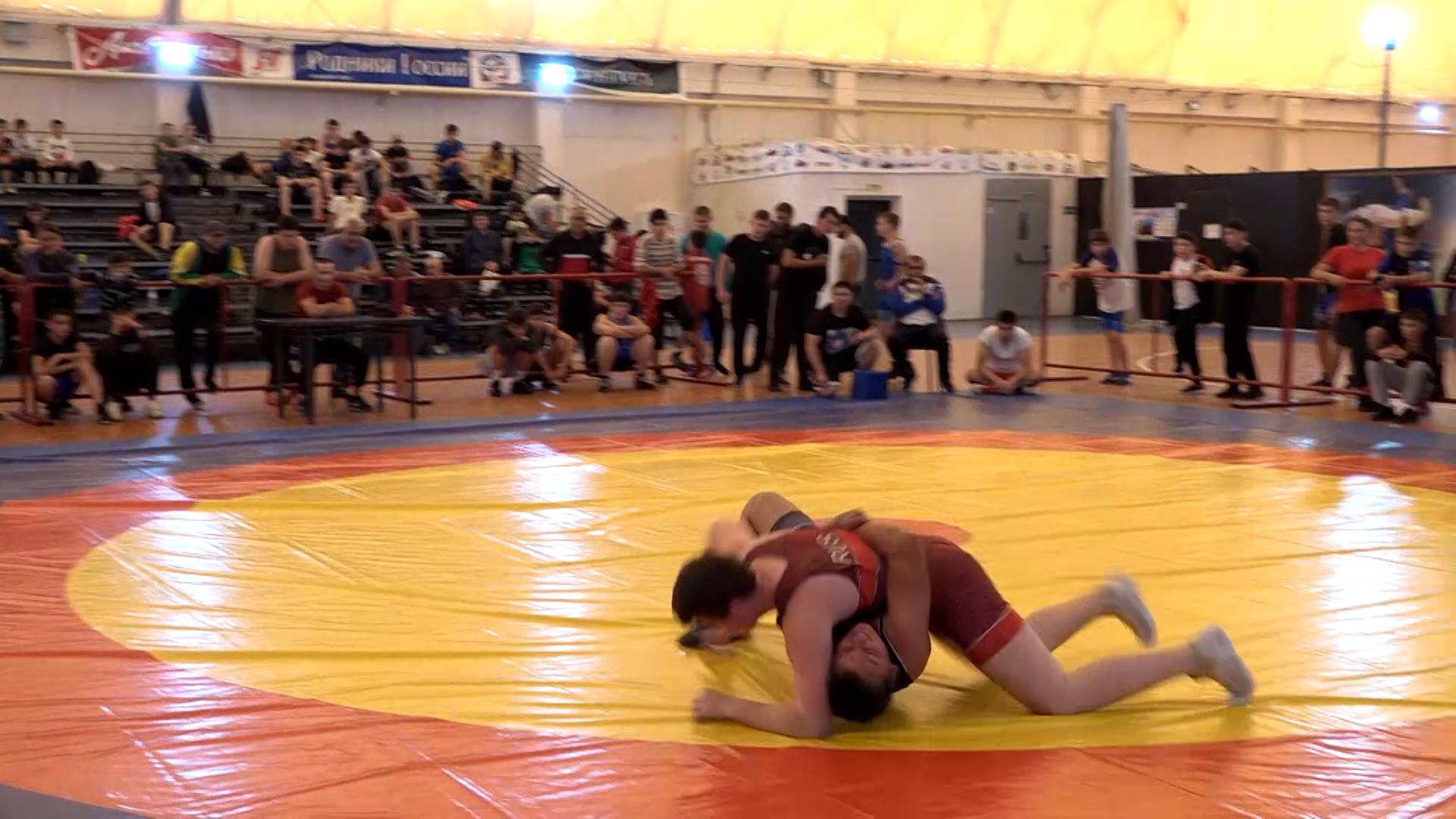 В спорткомплексе «Нальчик» прошёл турнир по греко-римской борьбе под лозунгом «Спорт против террора»