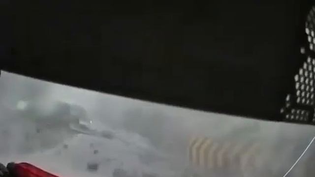 ПЕРУ ПОПАЛИ ПОД БОЛЬШИЕ КАМНИ С ГОРЫ смотреть онлайн